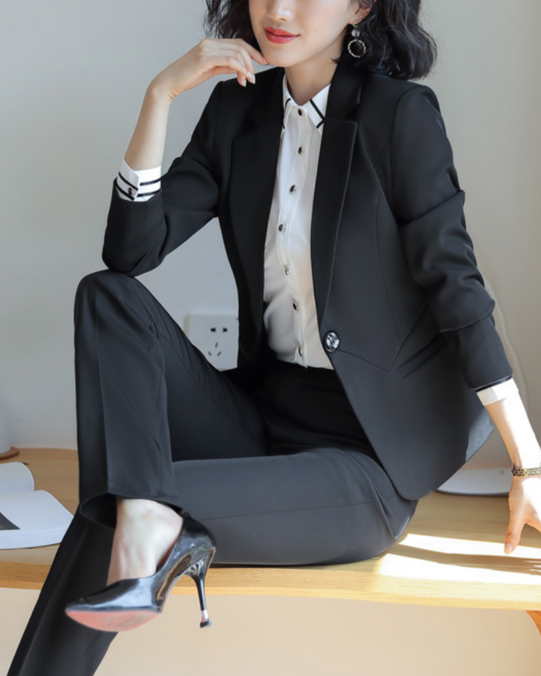 レディーススーツ3点セット ジャケット+ストレートパンツ+スカート ブラック Mサイズ
