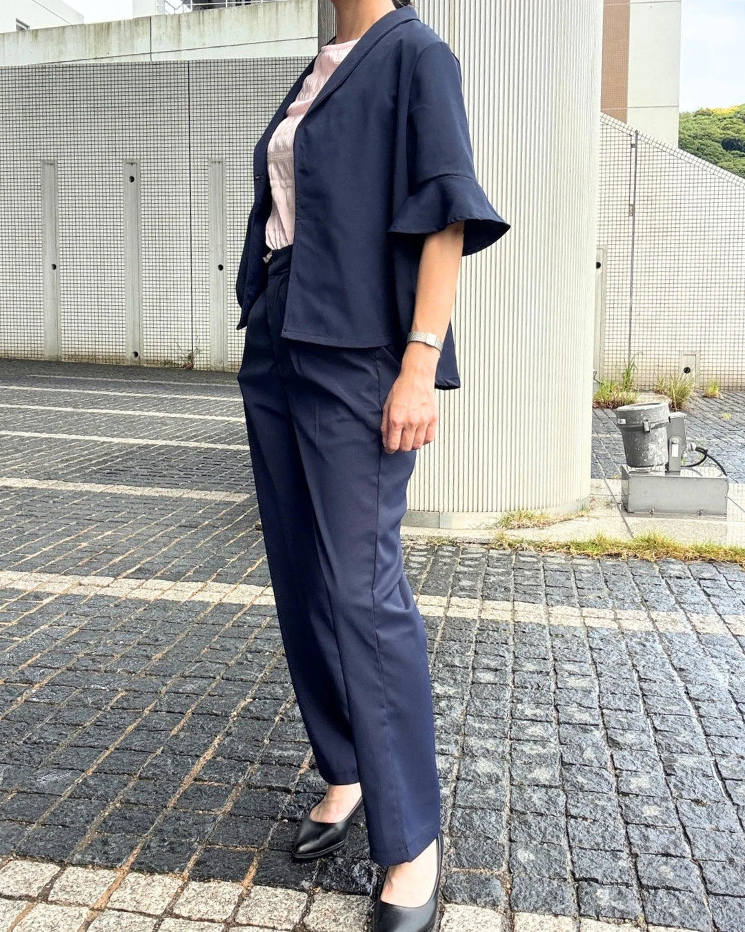 軽やかストレッチセットアップのサイド