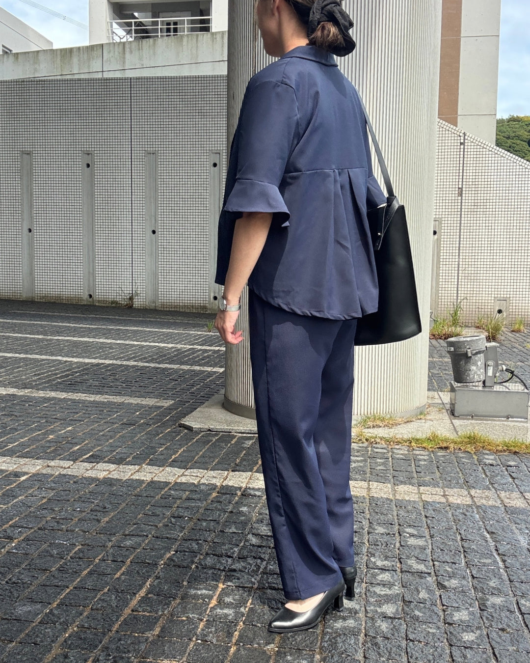 軽やかストレッチセットアップのサイド