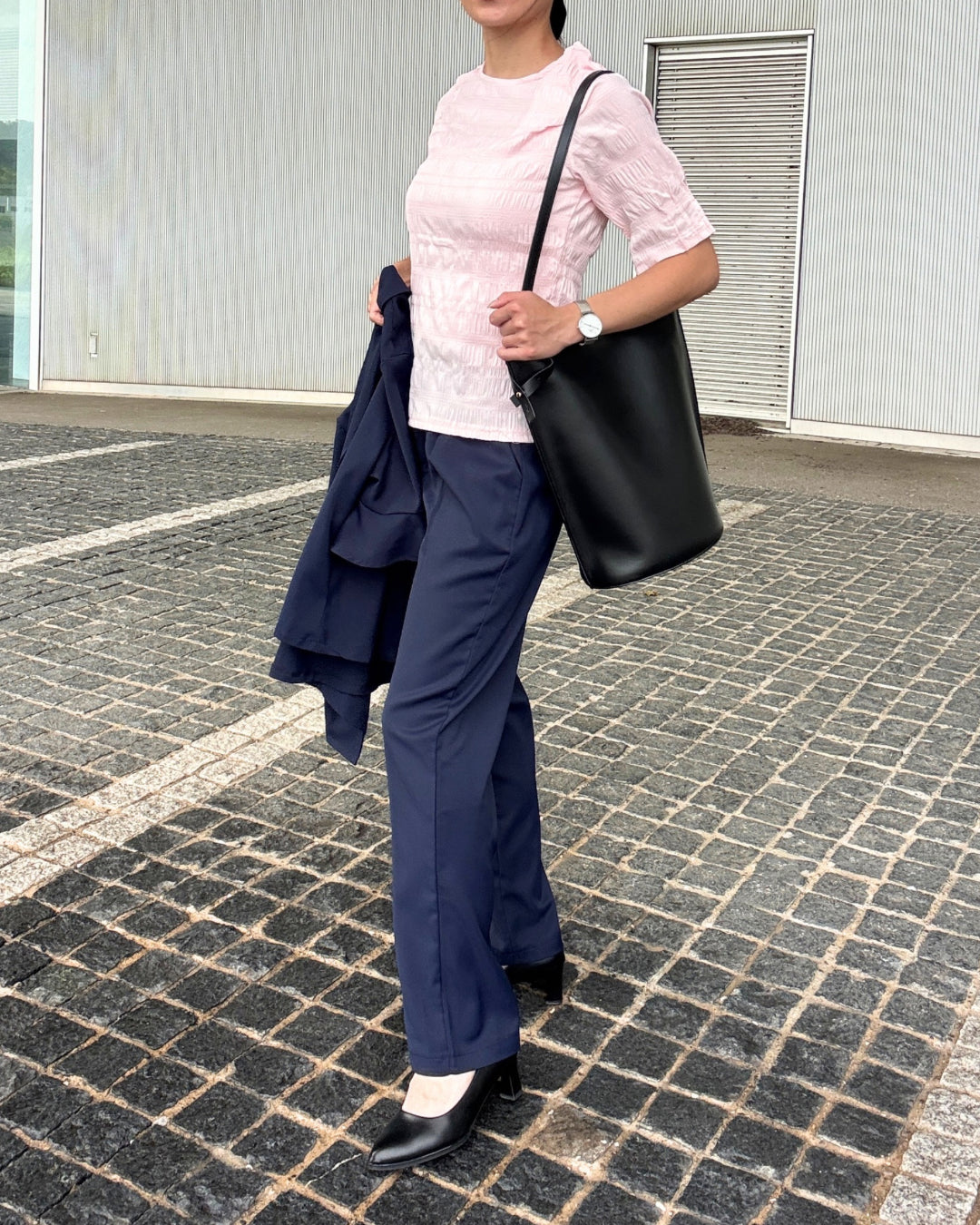 軽やかストレッチセットアップのパンツ