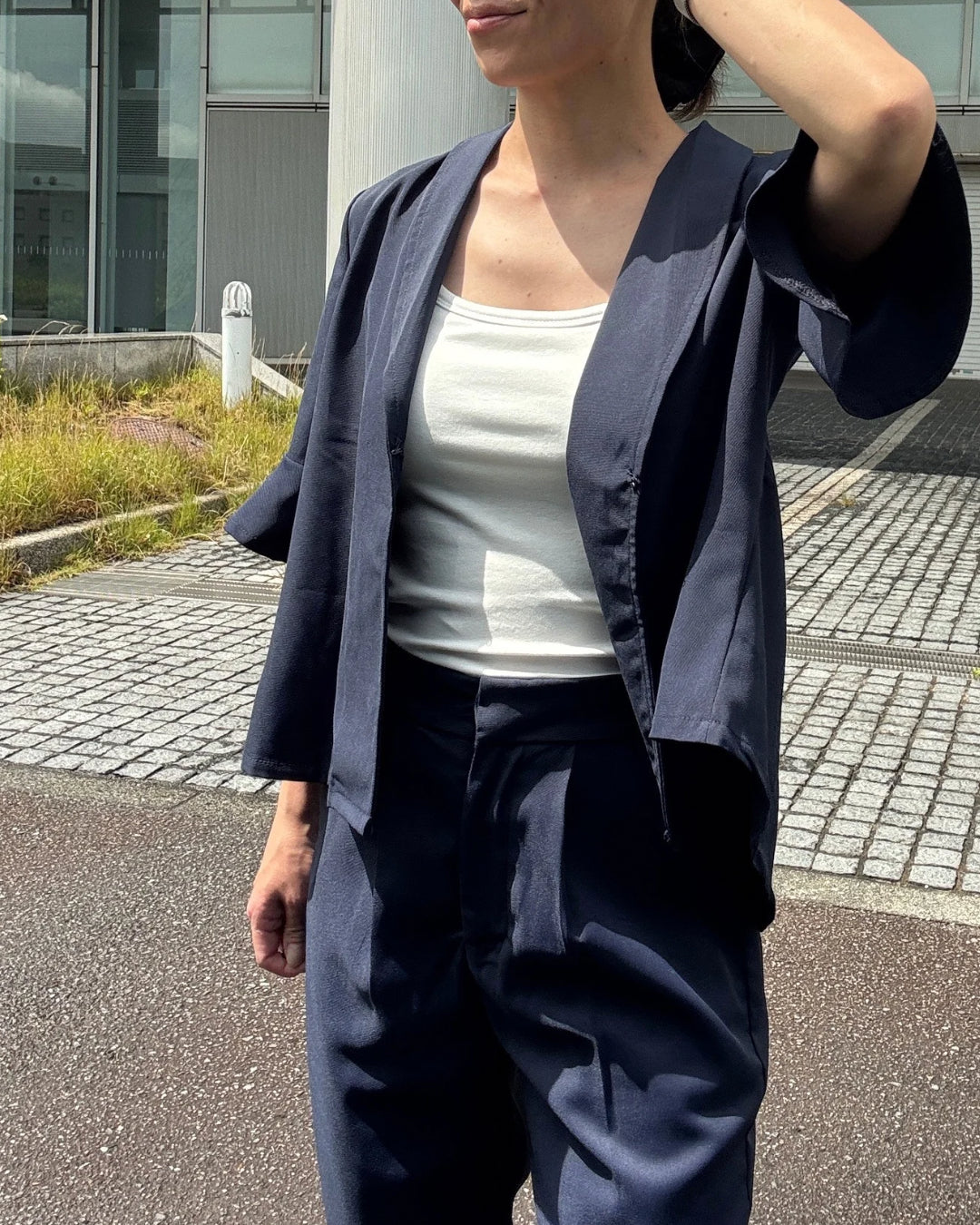 軽やかストレッチセットアップのアップ